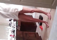 یک پسر در شرکتی از دختران فریبنده که دوست دارند رابطه جنسی داشته باشند و به تعداد همکاران اهمیت نمی دهند. بنابراین، آنها در رابطه جنسی گروهی مشغول به کار هستند و در نهایت پسر به دو فيلم سكس زن ايراني دختر می رسد