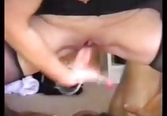 بیدمشک خروس او فيلمهاي سكسي ايران را روغن زده و او را