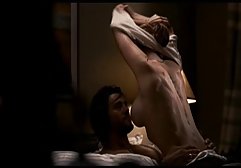 دو پرچم سیاه و سفید تنها از لجن های خشن می ترسند و اغلب آنها را تمرین می کنند. امروزه، این زنان برای اولین بار سكس ايرانى فيلم خود را تحسین می کنند، و پس از آن یک مرد به آنها می پیوندد و آنها را از زرق و برق ناز می کند.